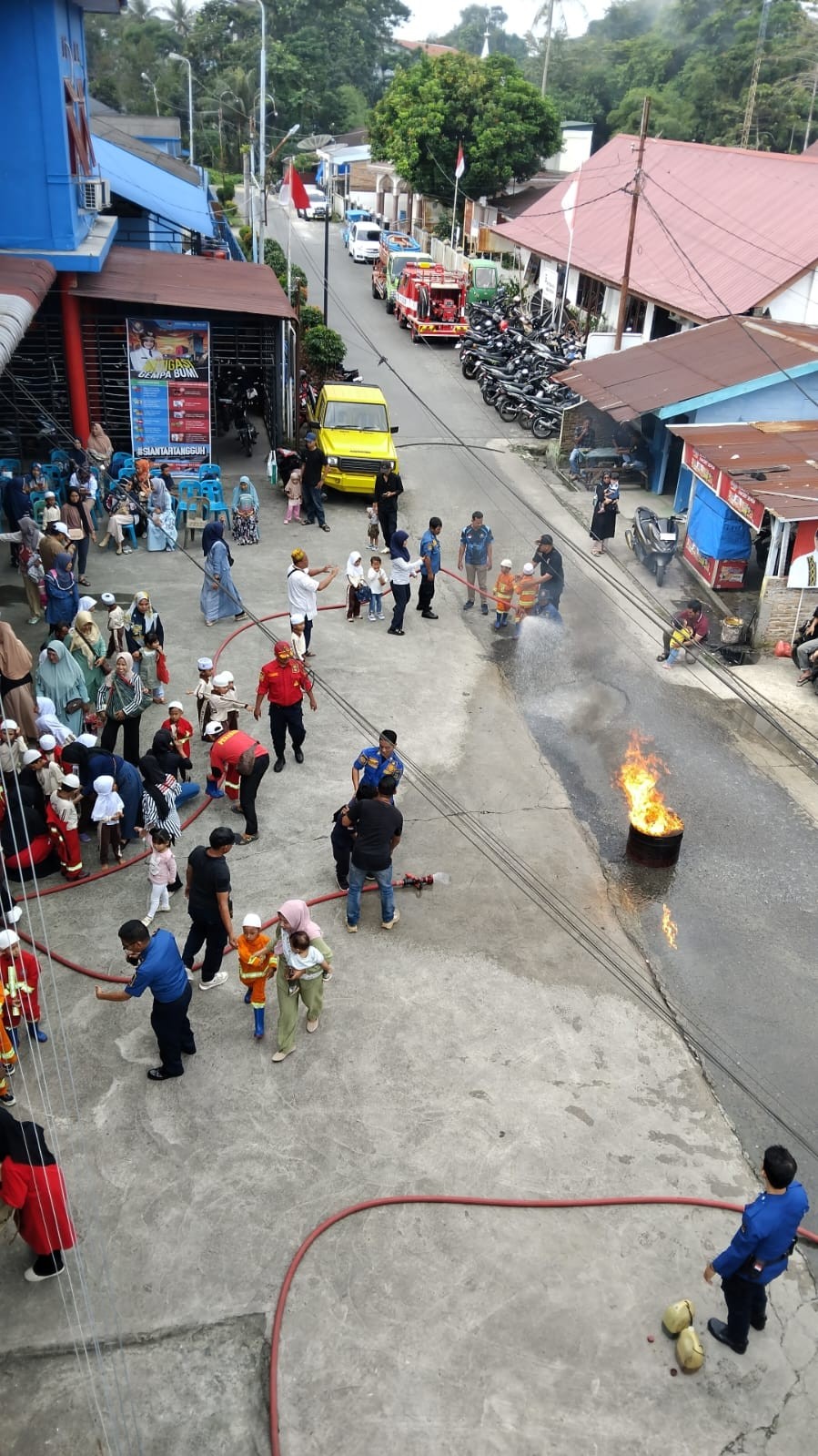 Simulasi Pencegahan dan Penanggulangan Pemadaman Kebakaran kepada Sekolah RA NURUL IMAN Kota Pemata