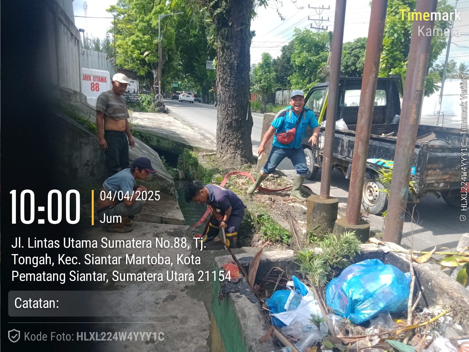 LIBAS (Lihat Sumbat Gas) Parit yang tersumbat yang beralamat di  Jl. Medan