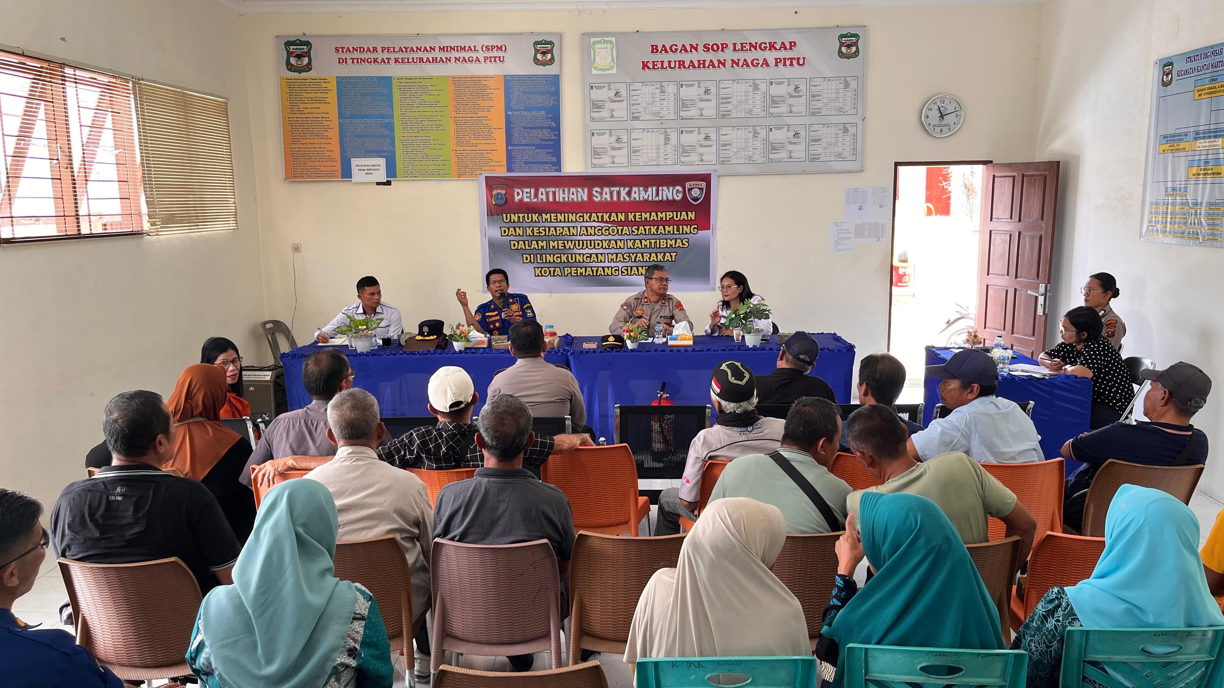 Edukasi Penanggulangan Bencana Kebakaran di  Kantor Lurah Nagapitu