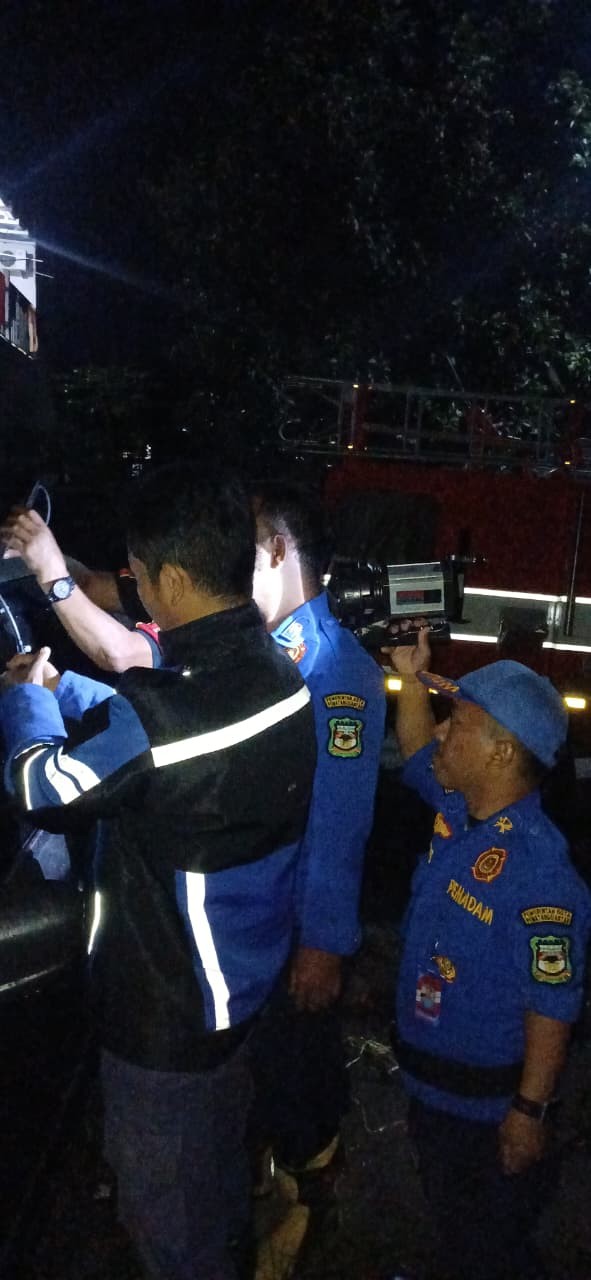 evakuasi mobil yg terkunci di Jl. Pdt J.Wismar Saragih Gg Karsim