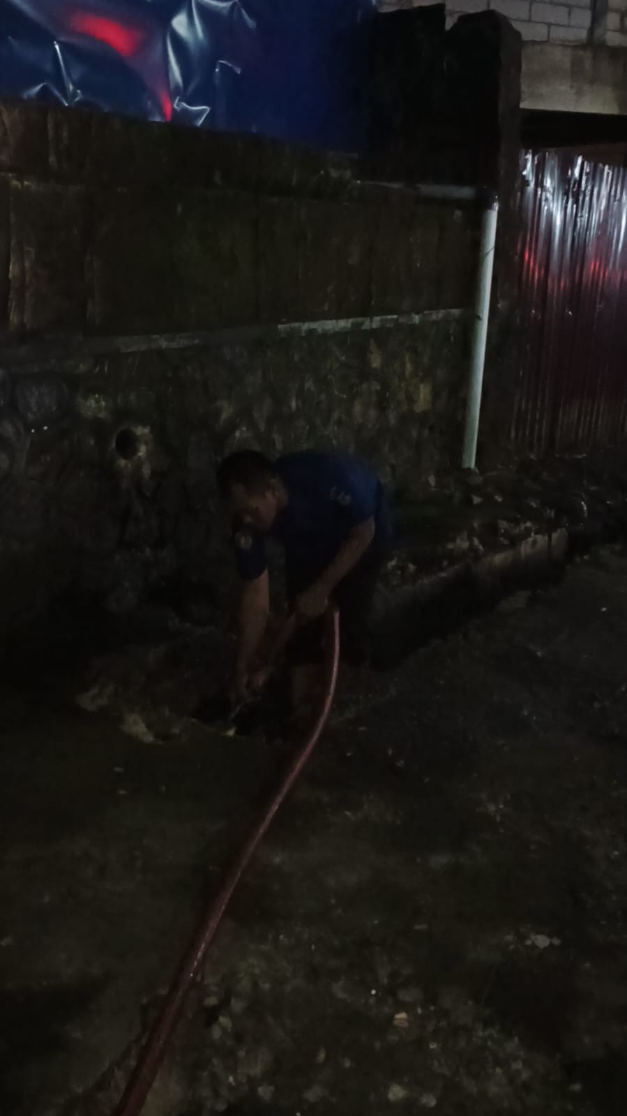 Personil Dinas Pemadam Kebakaran dan Penyelamatan melaksanakan giat LIBAS (Lihat Sumbat Gas) di  Jl.
