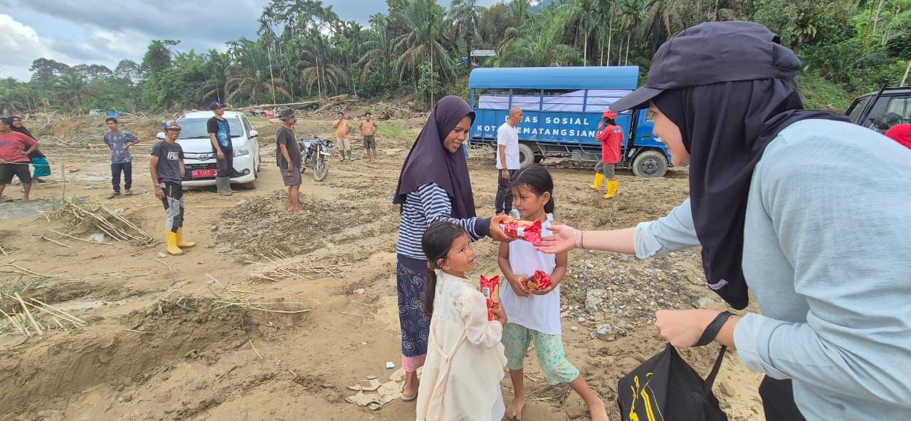 Bantuan Kemanusiaan Pemerintah Kota Pematangsiantar.  Dengan melaksankan pendistribusian dan membant
