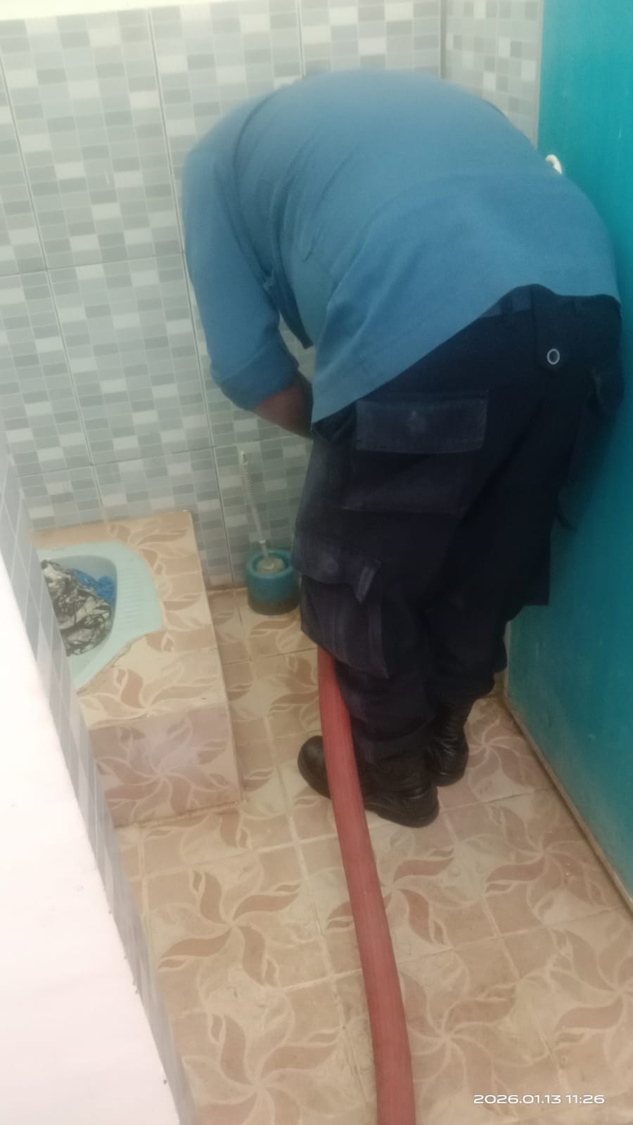 Personil Dinas Pemadam Kebakaran dan Penyelamatan melaksanakan giat LIBAS (Lihat sumBat gaS) di  Jl.