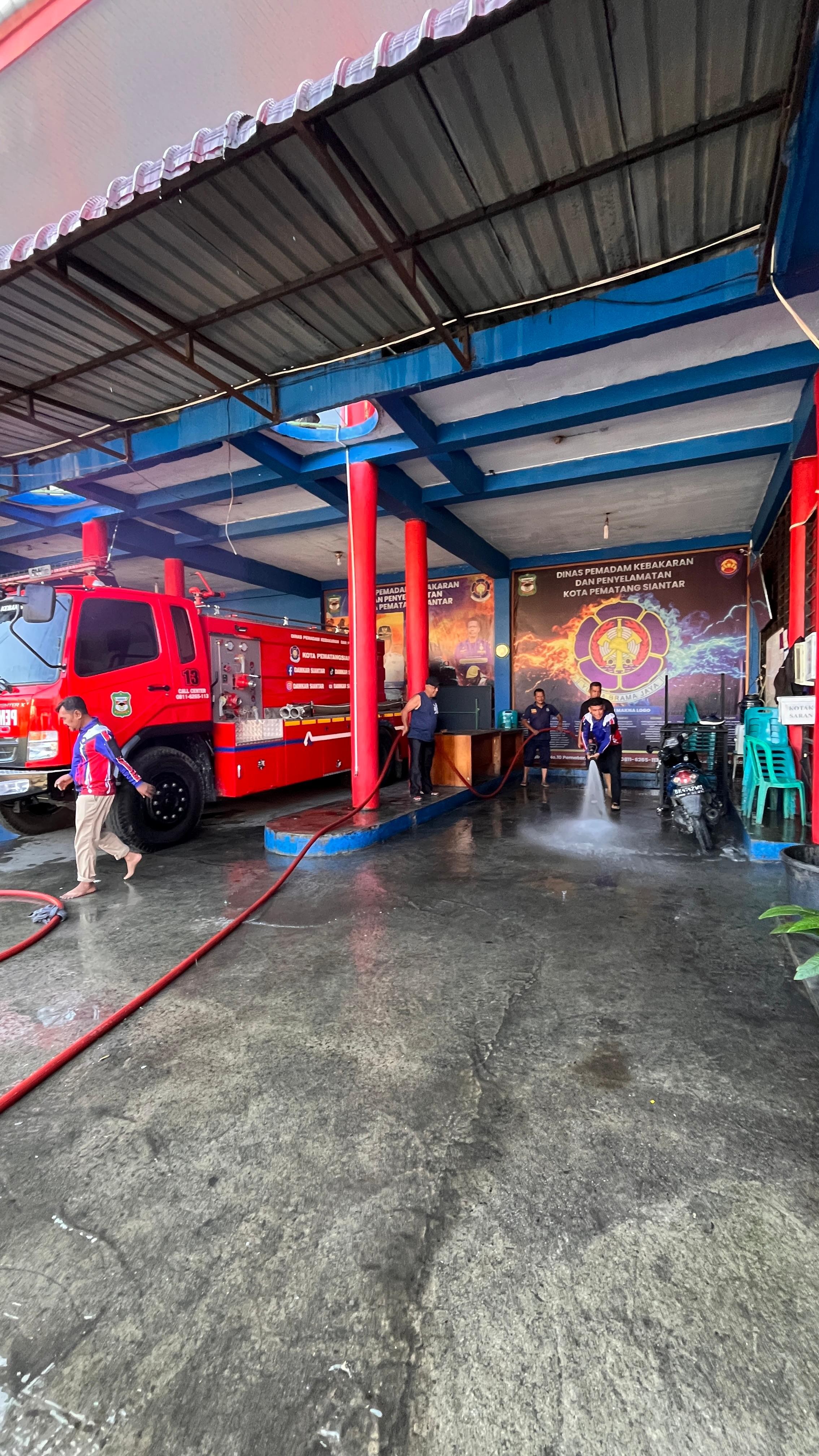 kegiatan korve yang bertujuan untuk menumbuhkan kebersamaan dalam hal kepedulian menjaga lingkungan 