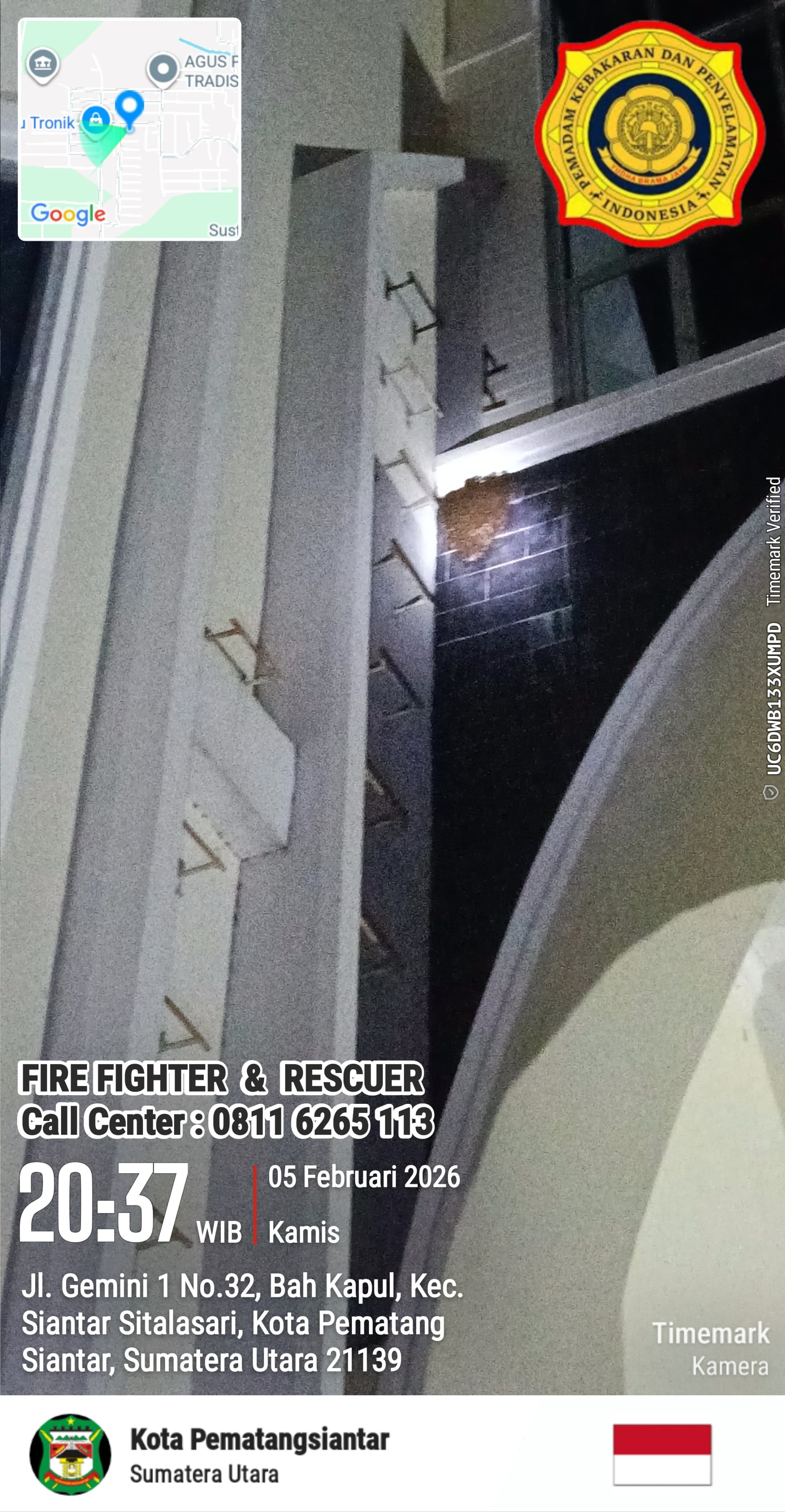 evakuasi sarang tawon di Gereja  HKBP Anugerah Tozai Baru  Jl. Gemini 1 no.32 