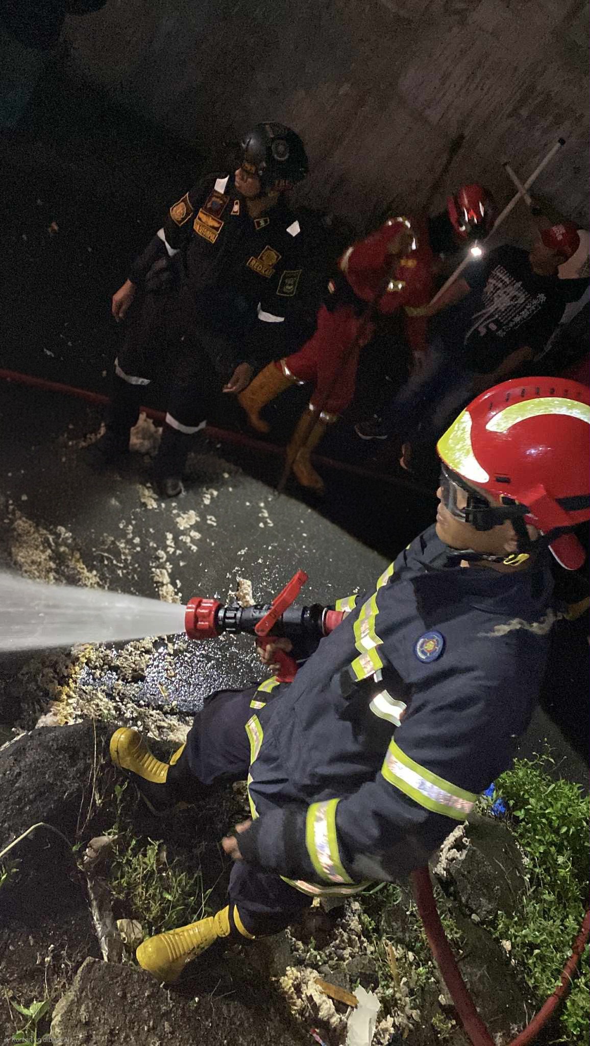 pemadaman kebakaran tempat tidur di rumah warga  Jl. Viyata Yudha BTN BLOK B7 - A