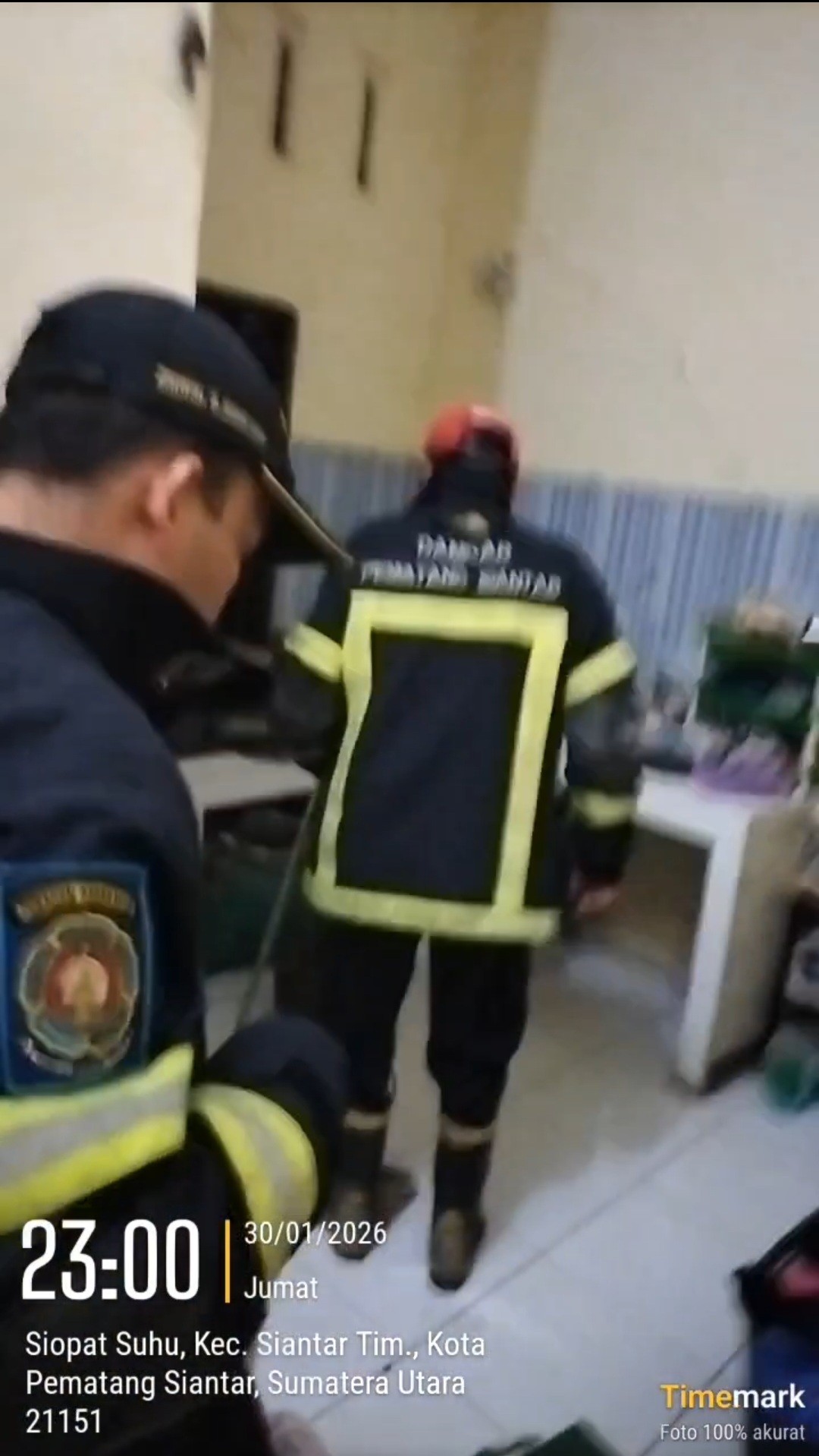 menerima informasi adanya   ular di rumah warga  Jl. Danau Tondanau